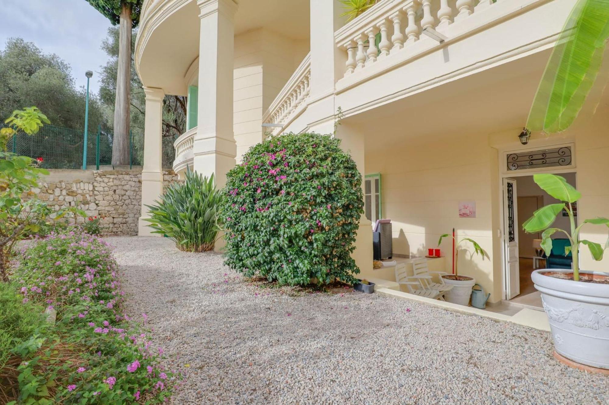 "Le Garavan Palace" Idyllique, Proche Gare Et Plage Ментона Екстериор снимка